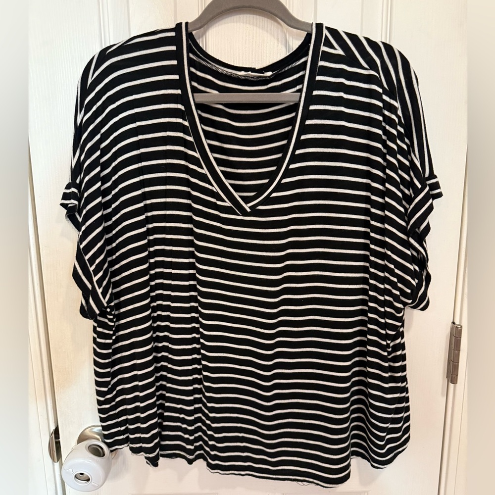 Pink Lily Daryl Ann Denner Black and White Boxy Short Sleeve Tee